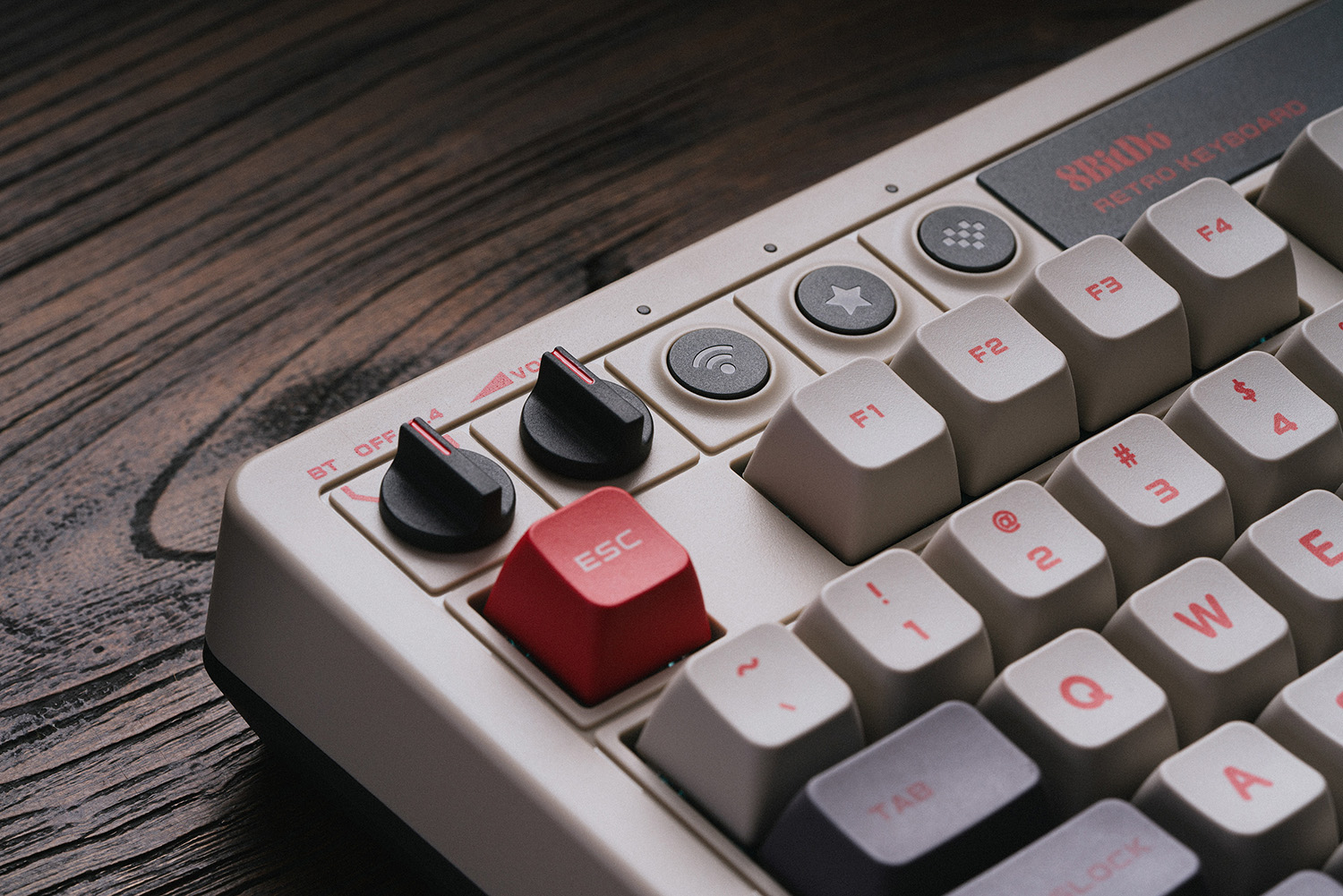 8Bitdo Retro Mechanical Keyboa - Retro Gaming Realm ulasan dan harga